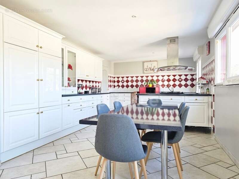 Maison à FRIVILLE-ESCARBOTIN