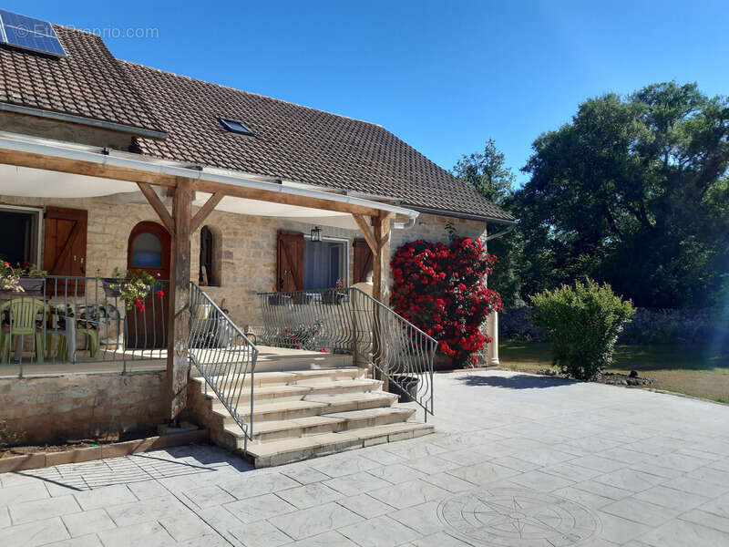 Maison à LIMOGNE-EN-QUERCY