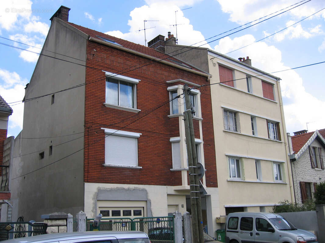 Appartement à LES PAVILLONS-SOUS-BOIS