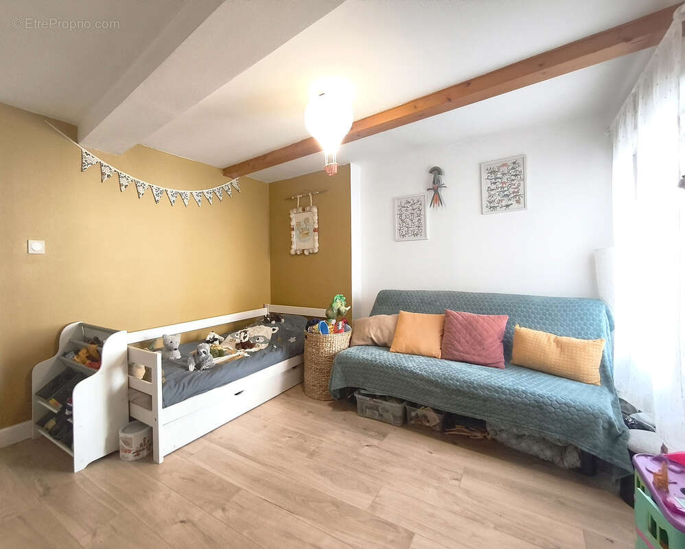 Appartement à BOURG-DE-PEAGE