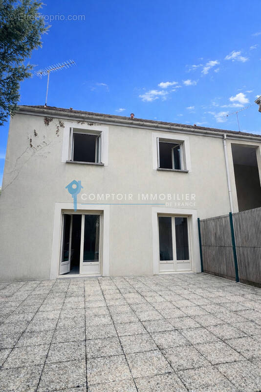Appartement à LA FERTE-ALAIS