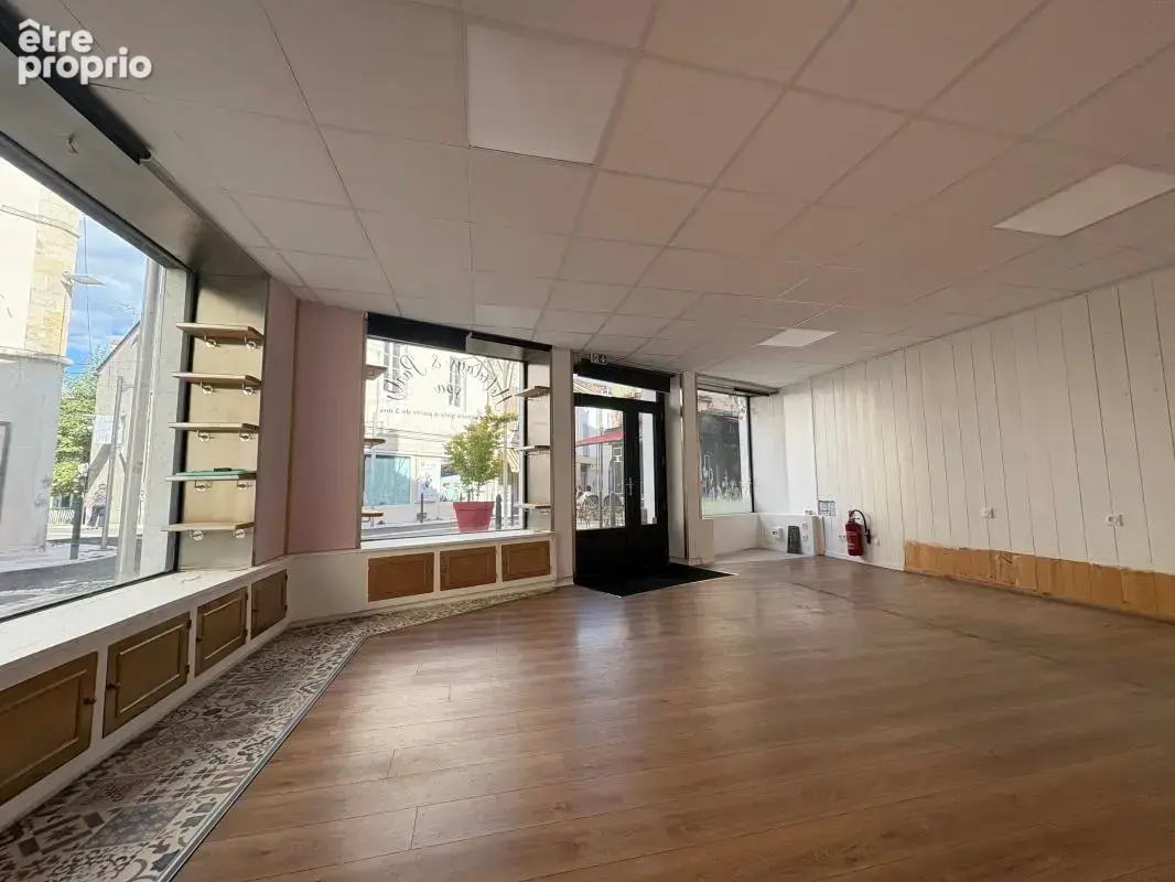 Bien Commercial À Vendre - photo 3