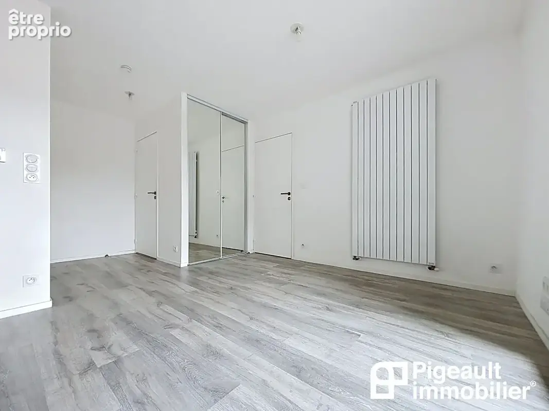 Appartement T2 à vendre - Rennes - Rue d'Antrain - Nord Saint Martin - Balcon - Parking - photo 8