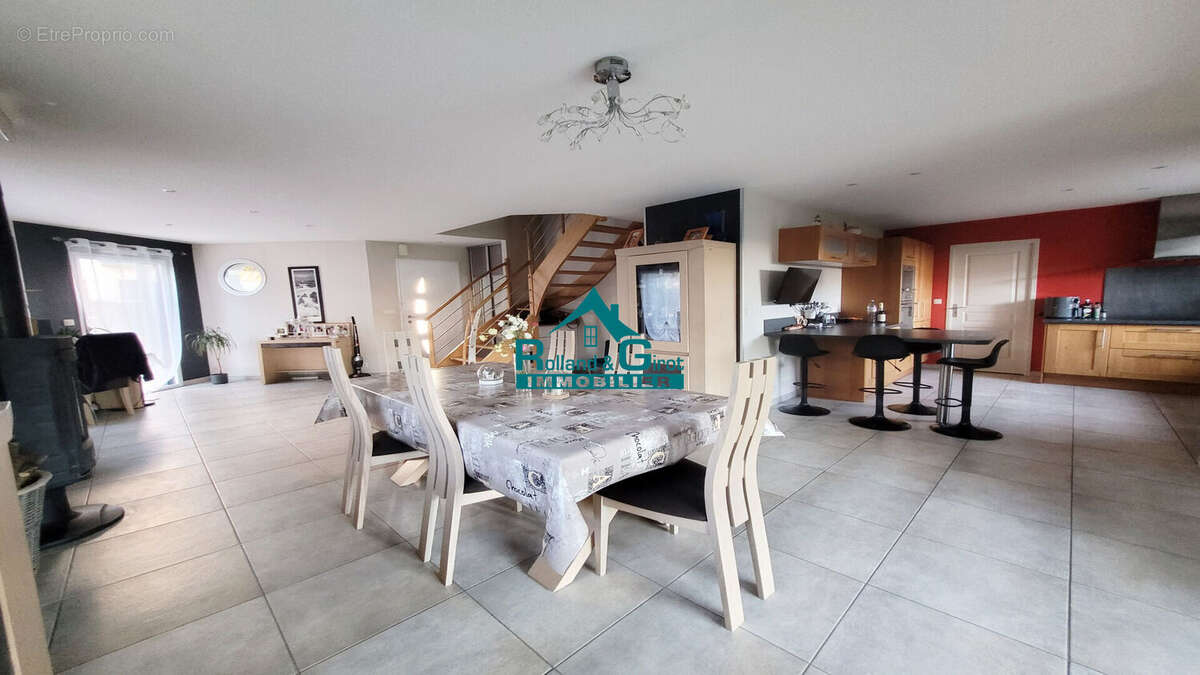 Maison à LA BOUEXIERE