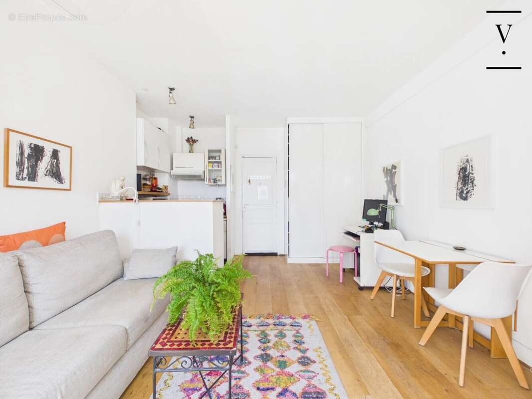 Appartement à PARIS-11E