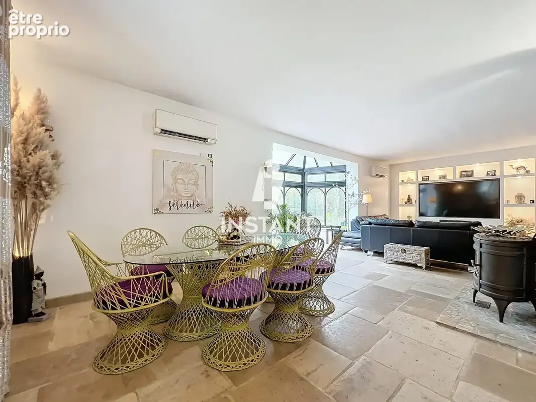 Maison 210 m² à Grisy-Suisnes  - photo 6