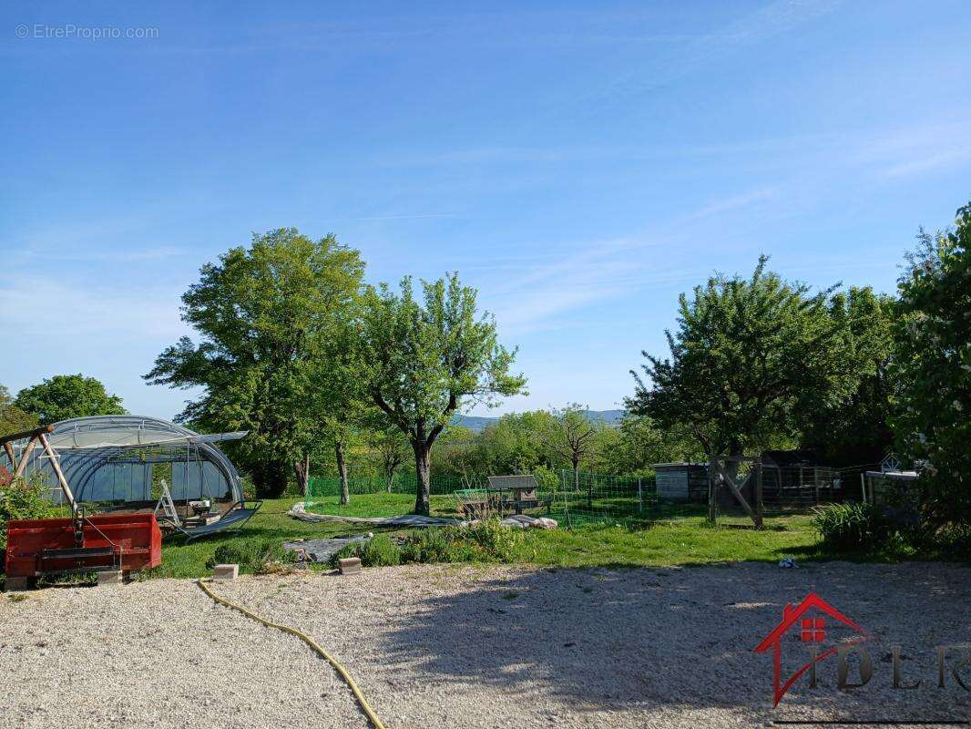 Maison à MONTCHARVOT