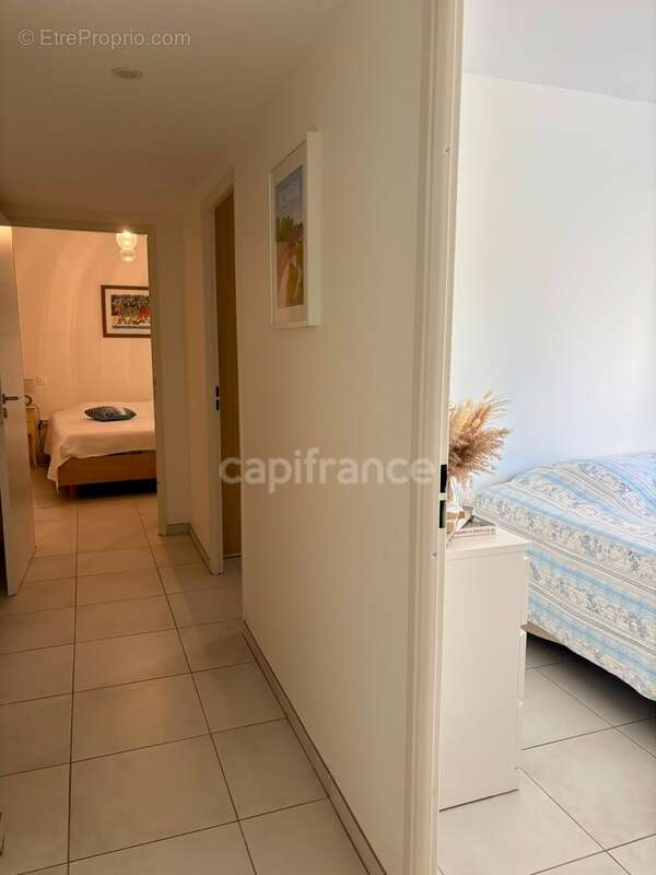 Appartement à vendre 4 pièces HYERES (83) - Plain pied - 2 parkings - 2 terrasses - photo 40