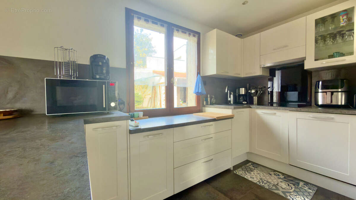 Maison à SAVIGNY-SUR-ORGE