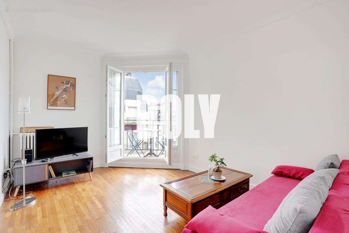 Appartement à PARIS-18E