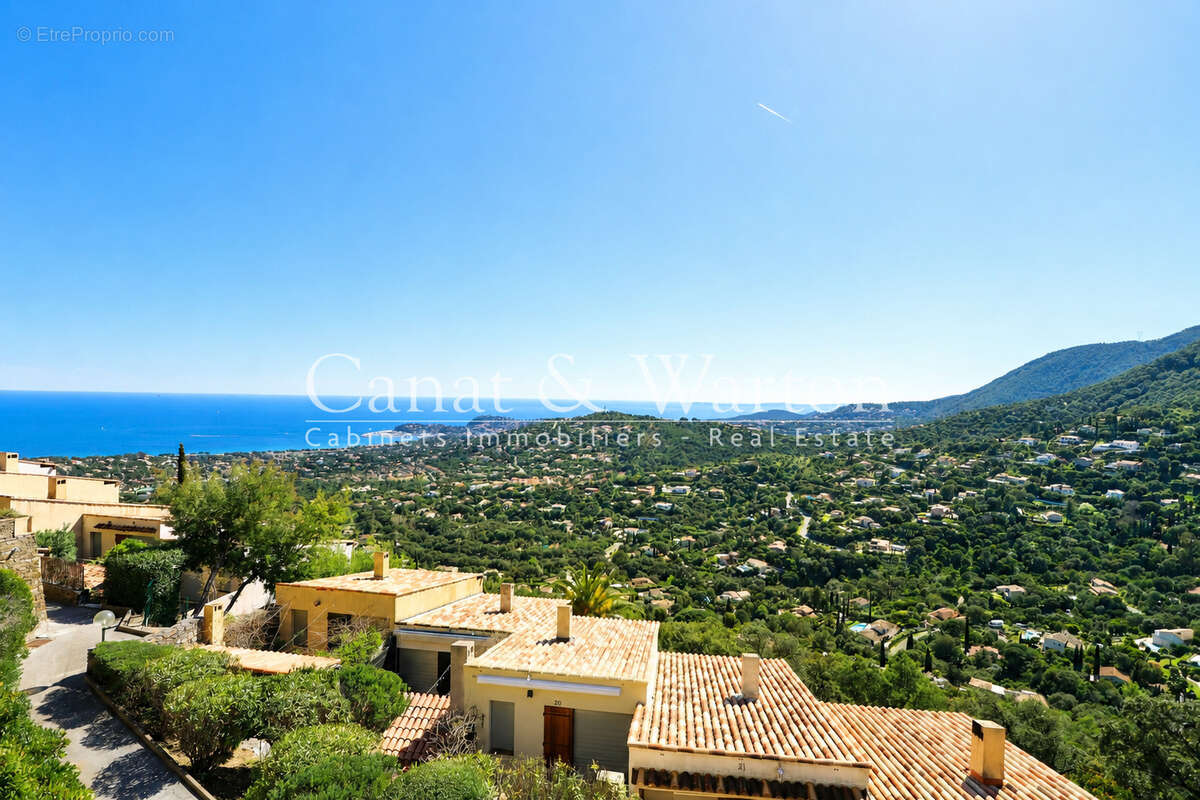 Mazet rénové offrant une vue panoramique sur la baie de cavalaire - photo 17