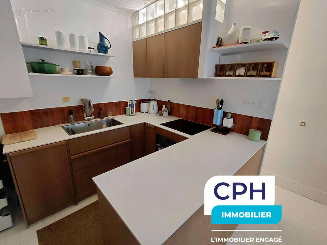 Appartement à PARIS-18E