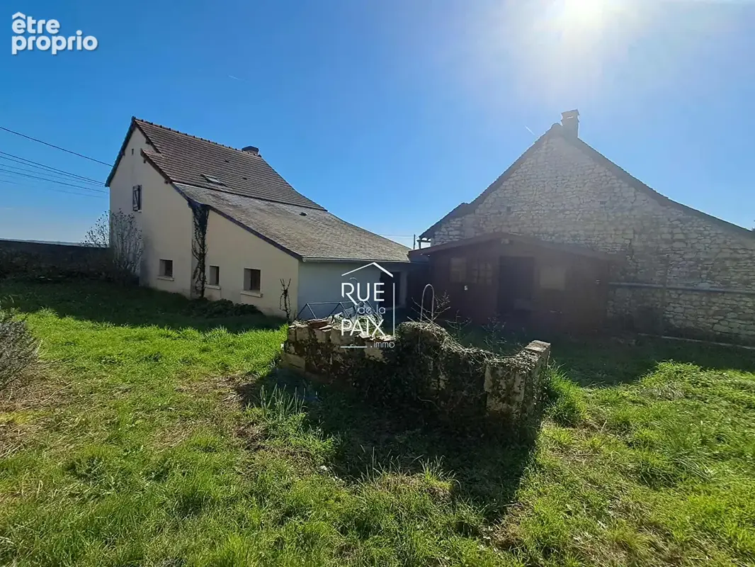 Maison familiale avec dépendances à Dangé-Saint-Romain - photo 13