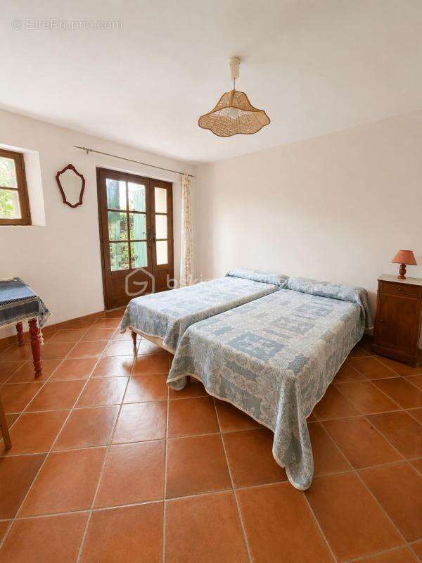 Mas provençal du xviiiᵉ siècle (apt en luberon 84)– vue lavandes – 3 logements – de type t12- piscine – fort potentiel touristiq - photo 16