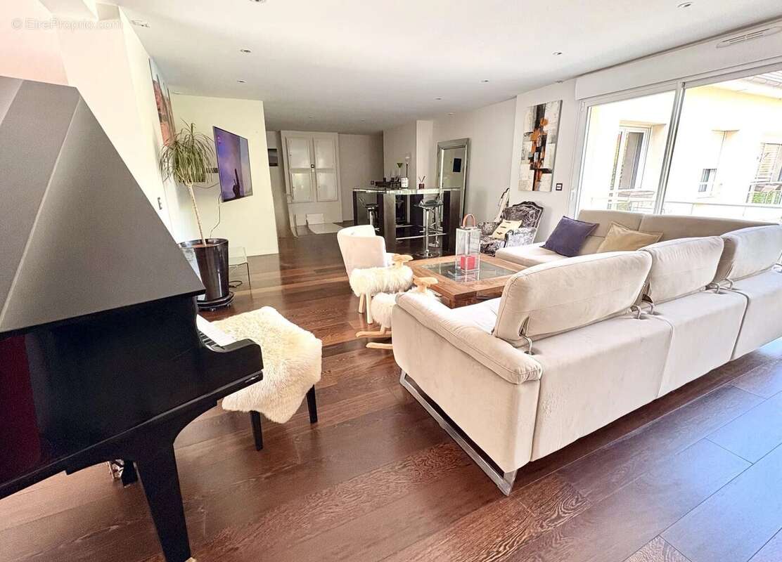 Appartement à MAGNY-LE-HONGRE