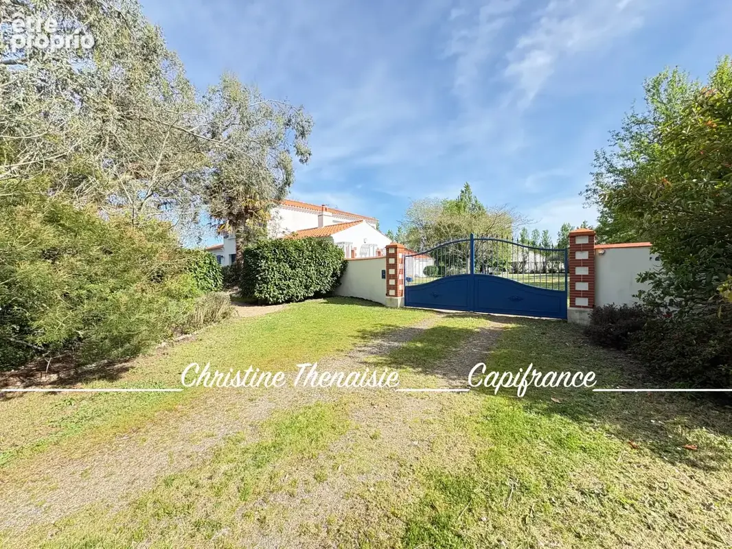 Maison à vendre sur un terrain de 2000 m2 - 4 chambres - Bureau - 3 salles d'eau - 3 wc - Dépendance de 110 m2 et garages LA GAR - photo 36