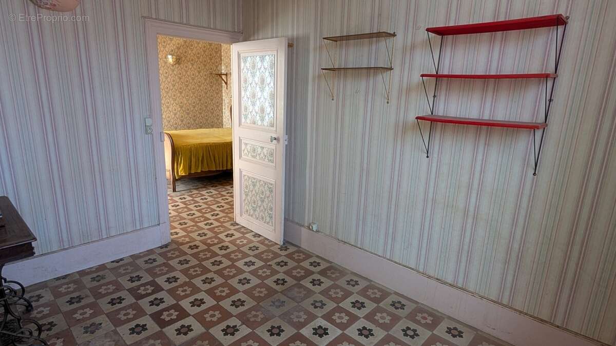 Charmante maison de village à vendre 70m² COUTARNOUX (89) avec dépendances et cour intérieure - photo 12