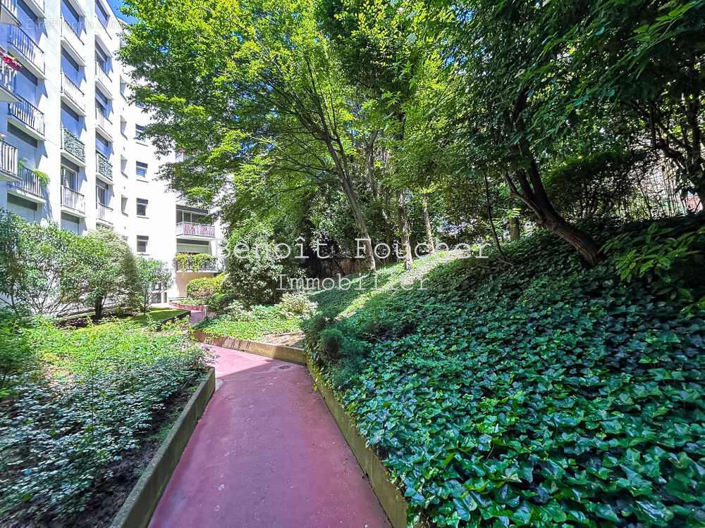 Appartement à PARIS-11E