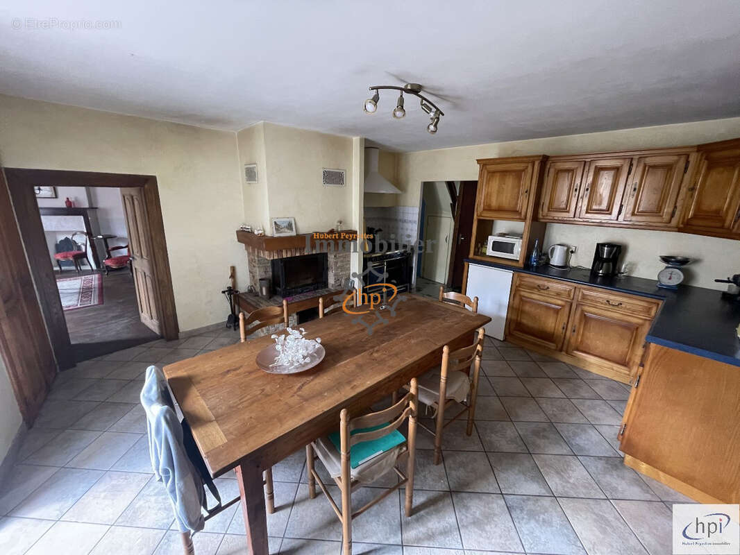 Vente maison avec terrasse, dépendances et terrain non attenant Saint sernin sur Rance - photo 3