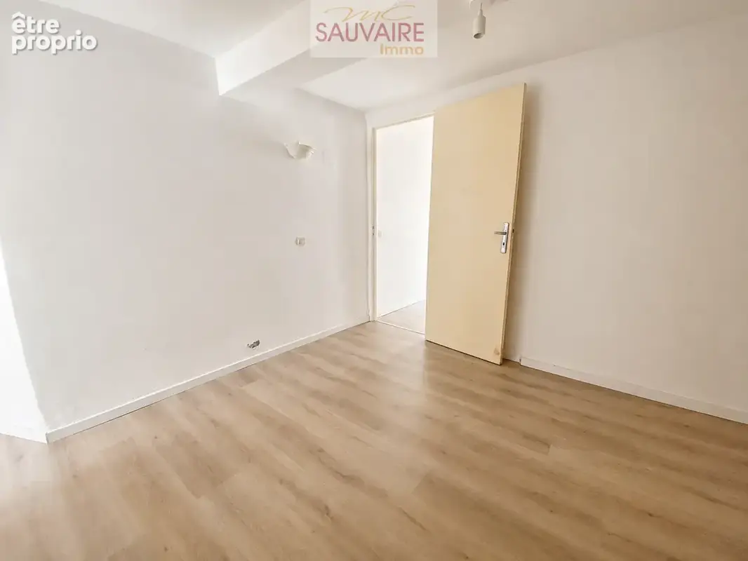 Idéal primo-accédant - Maison de village, R+2 au cœur de Saint-Laurent - photo 9
