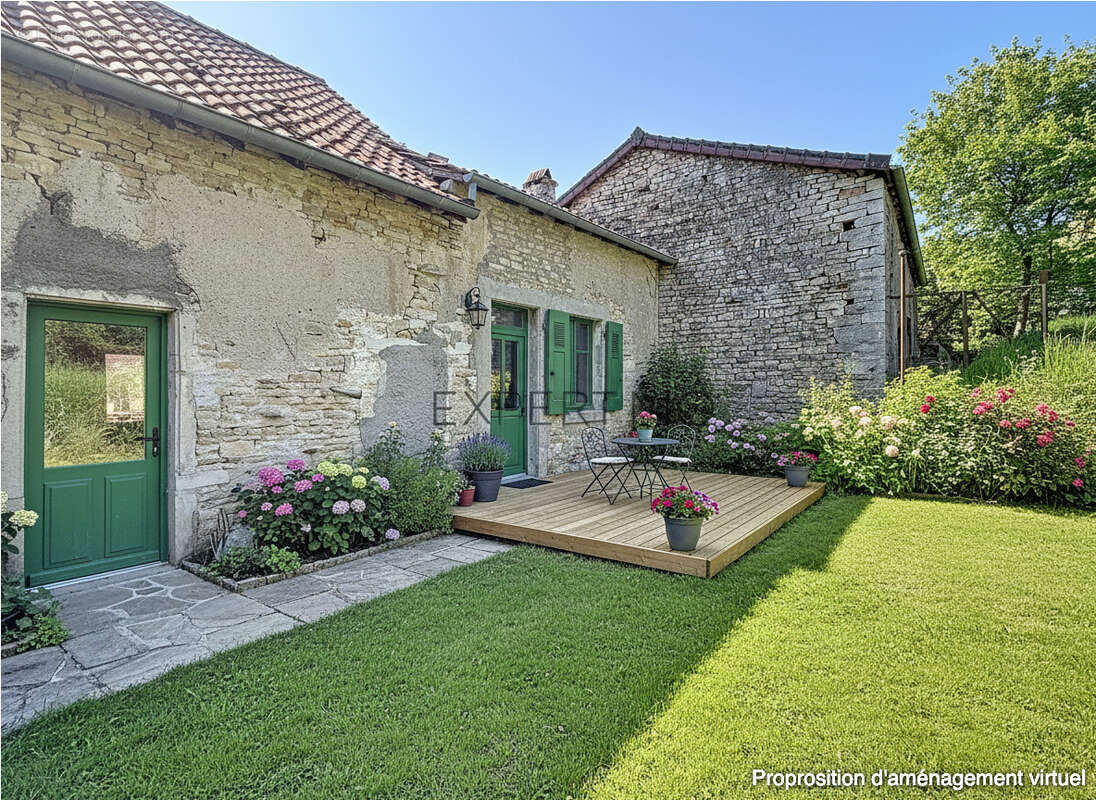 Maison à OZENAY