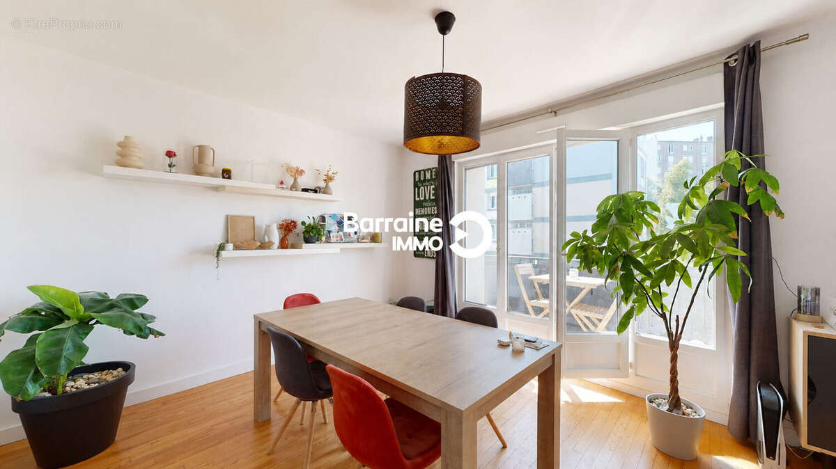 Barraine Immo - A vendre - PZ00380-FL : Appartement T3 Balcon Secteur Dourjacq - photo 3