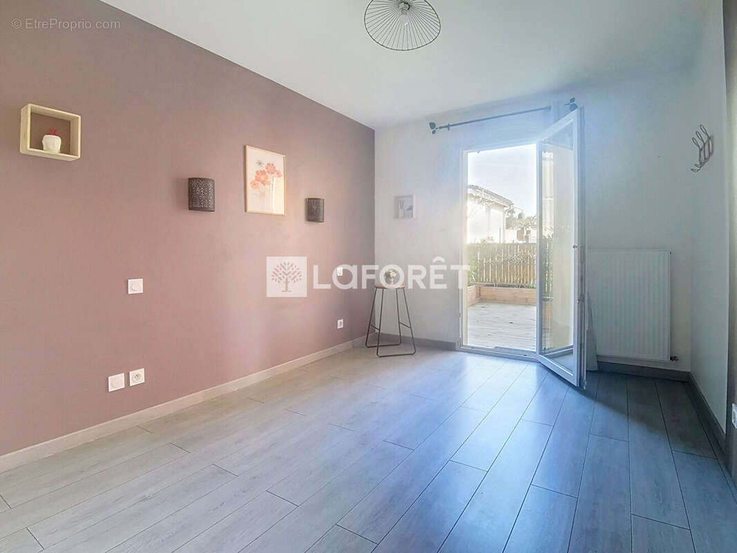 Maison d'architecte de 133 m² avec garage et jardin de 806 m² à Massieux - photo 8