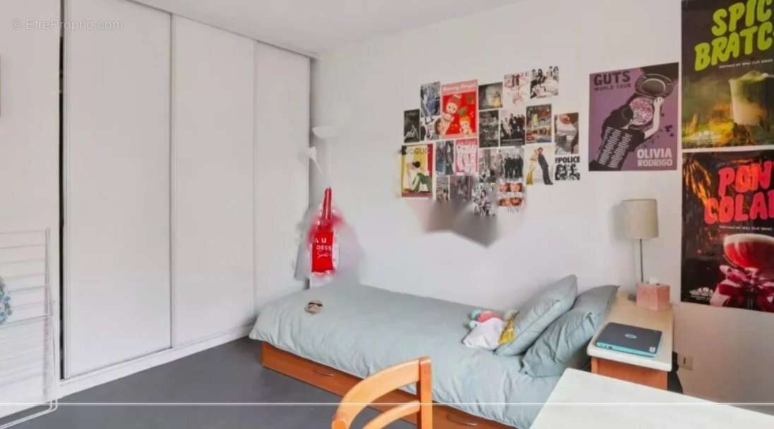 Appartement à PARIS-14E