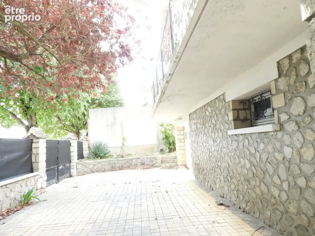 Maison 5 pièces 135 m² à vendre à Etrechy (91580) - photo 2