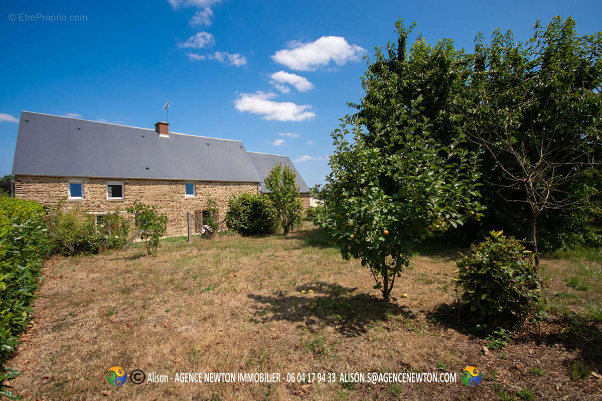 NORMANDIE, MANCHE, SACEY, Baie du Mont-Saint-Michel. Grande maison de village, 4 chbs, jardins et dépendances - photo 13