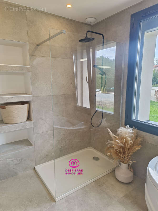 Maison à ROUSSILLON