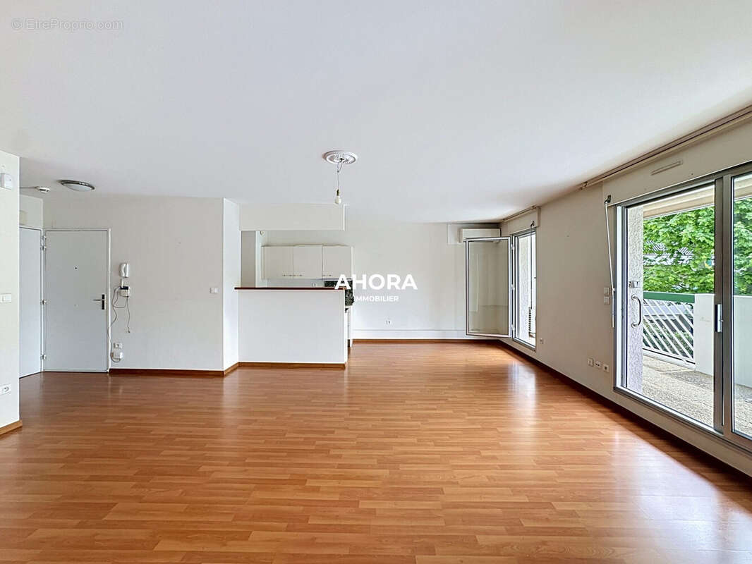 Appartement à MARSEILLE-8E