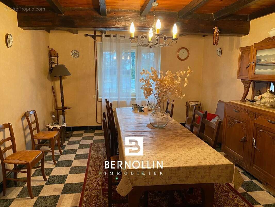 Maison à CONFRANCON