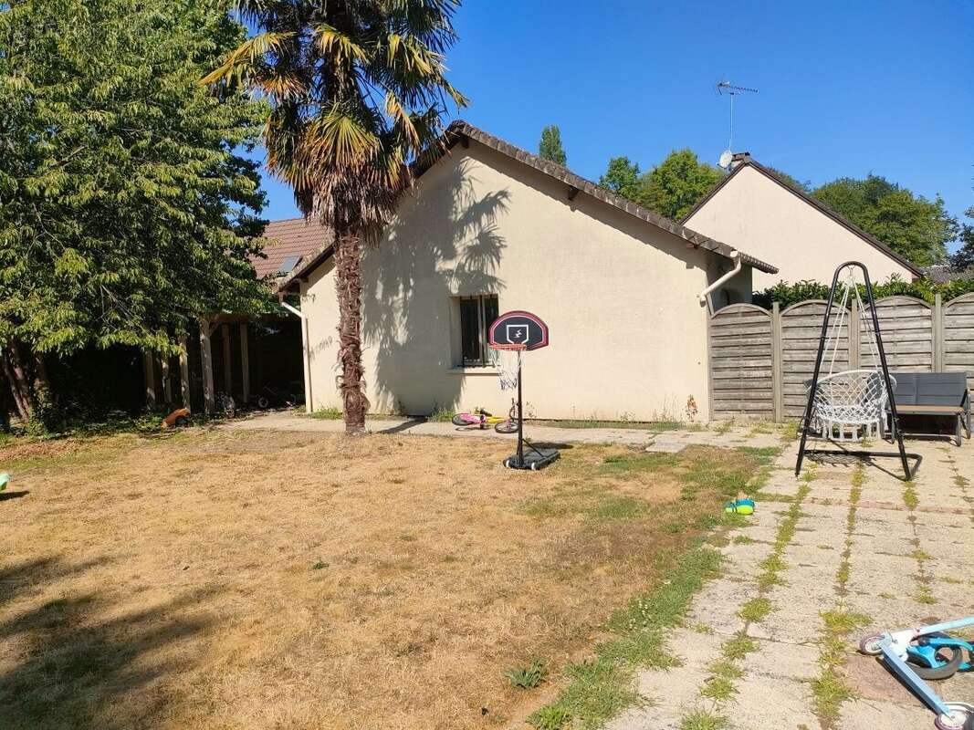 Maison 160 m² à Cloyes-Sur-Le-Loir  - photo 2