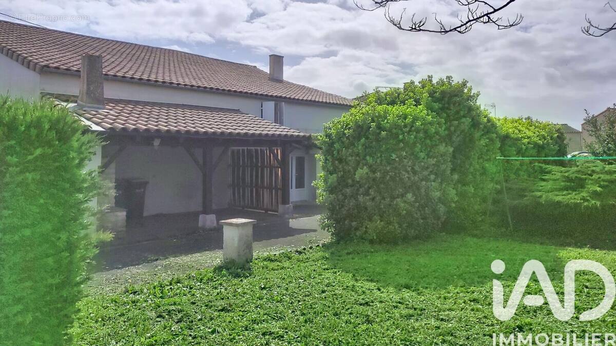 Photo 1 - Maison à THAIRE