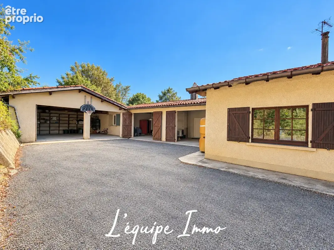Une maison atypique aux multiples possibilités - photo 2