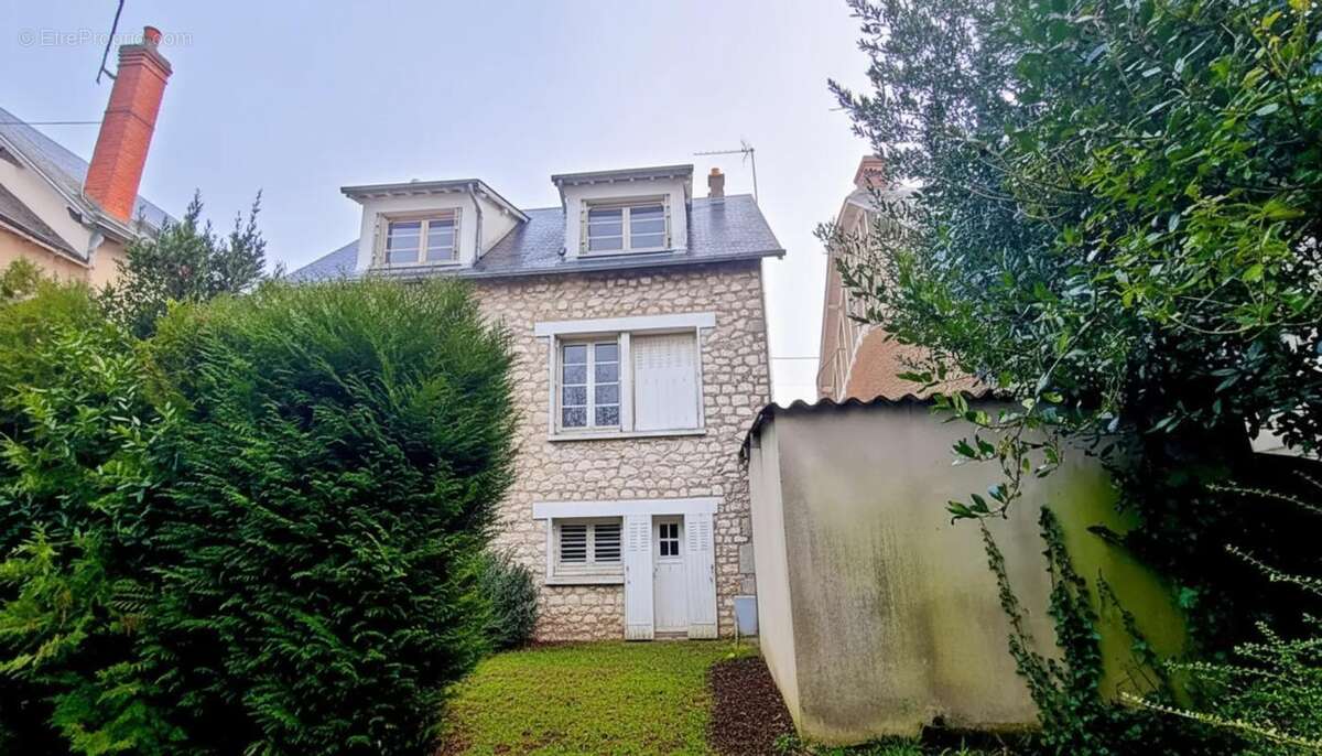 Maison à CHARTRES