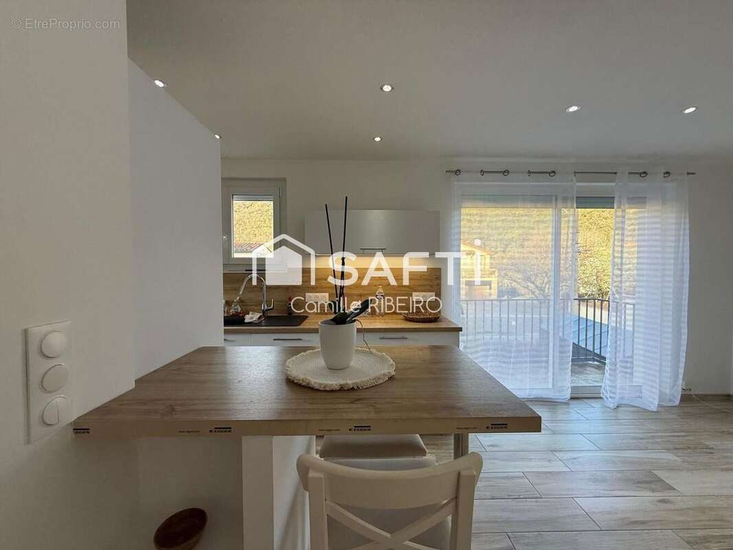 Photo 4 - Maison à REYNES