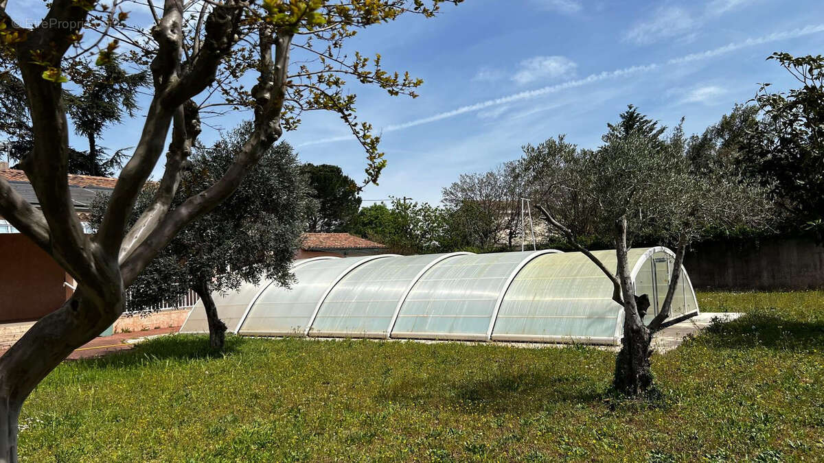 Maison à MONTELIMAR