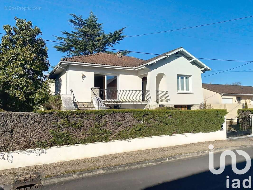 Photo 2 - Maison à TERRASSON-LAVILLEDIEU