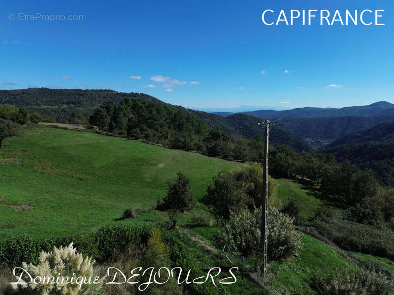 Maison à SAINT-MICHEL-DE-CHABRILLANOUX
