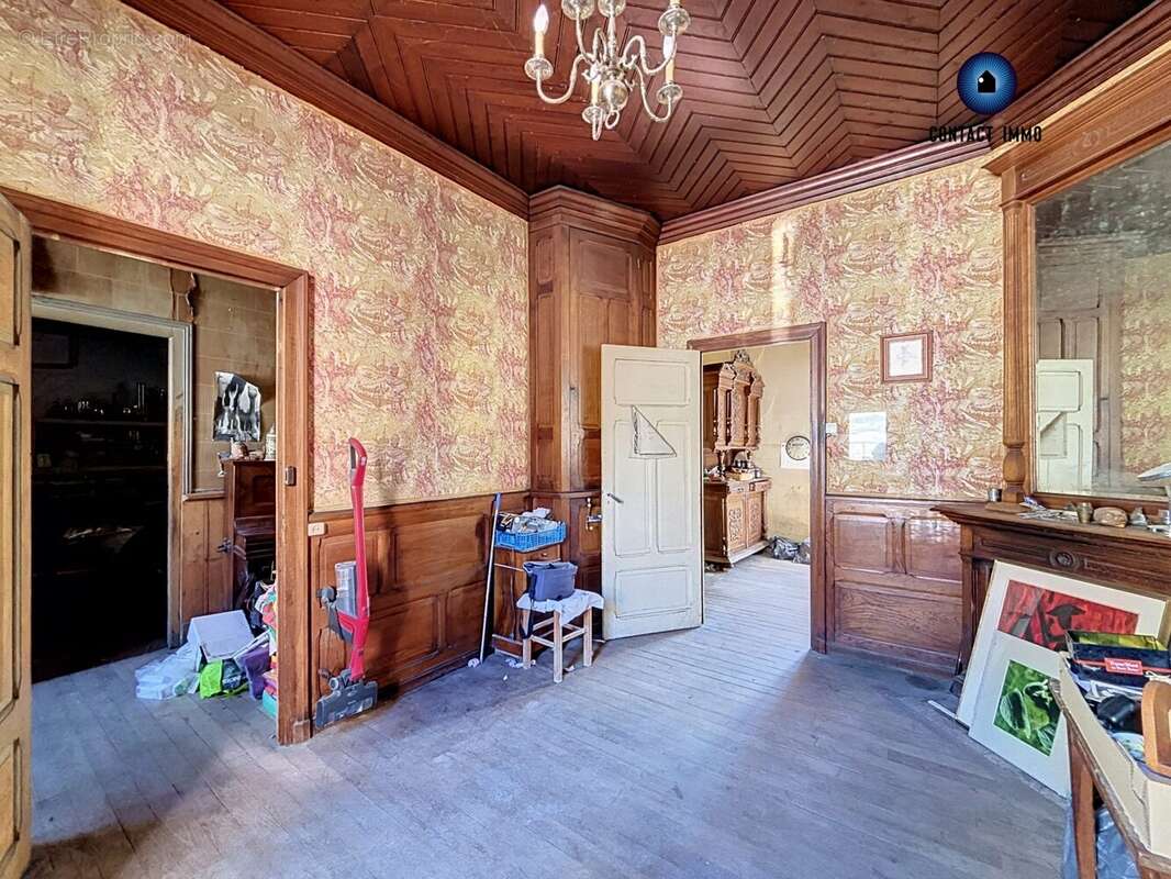 Maison à OBJAT