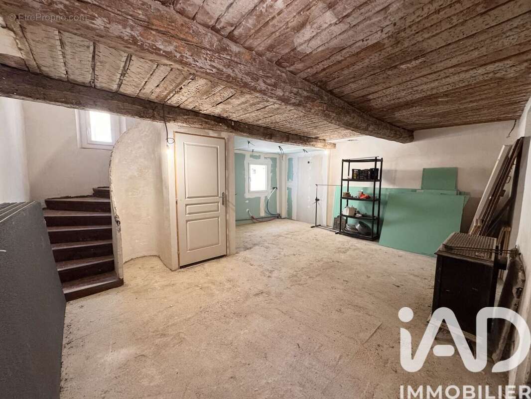 Maison 100 m² à La Garde-Freinet  - photo 3