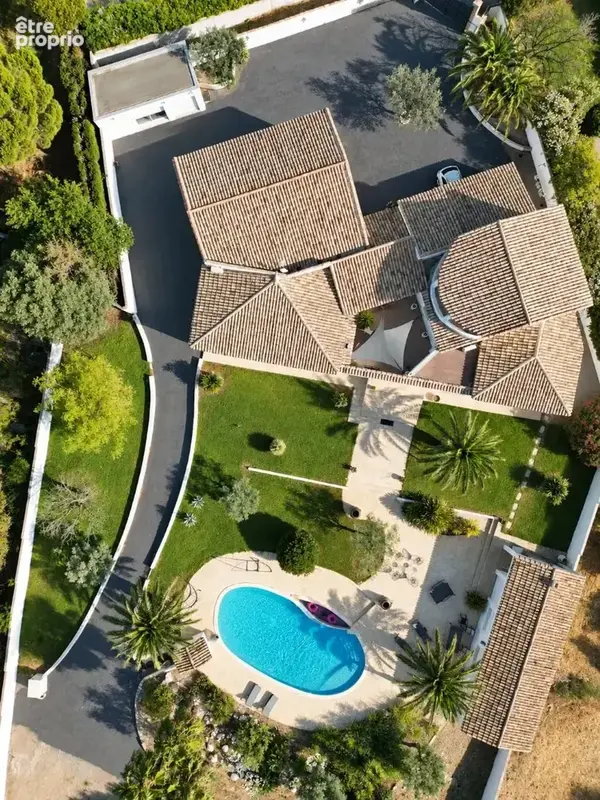 Cournonterral  Propriété d'exception de 330 m² avec maison indépendante, piscine 15 x 7 et parc paysager de 3 800 m², aux porte - photo 9