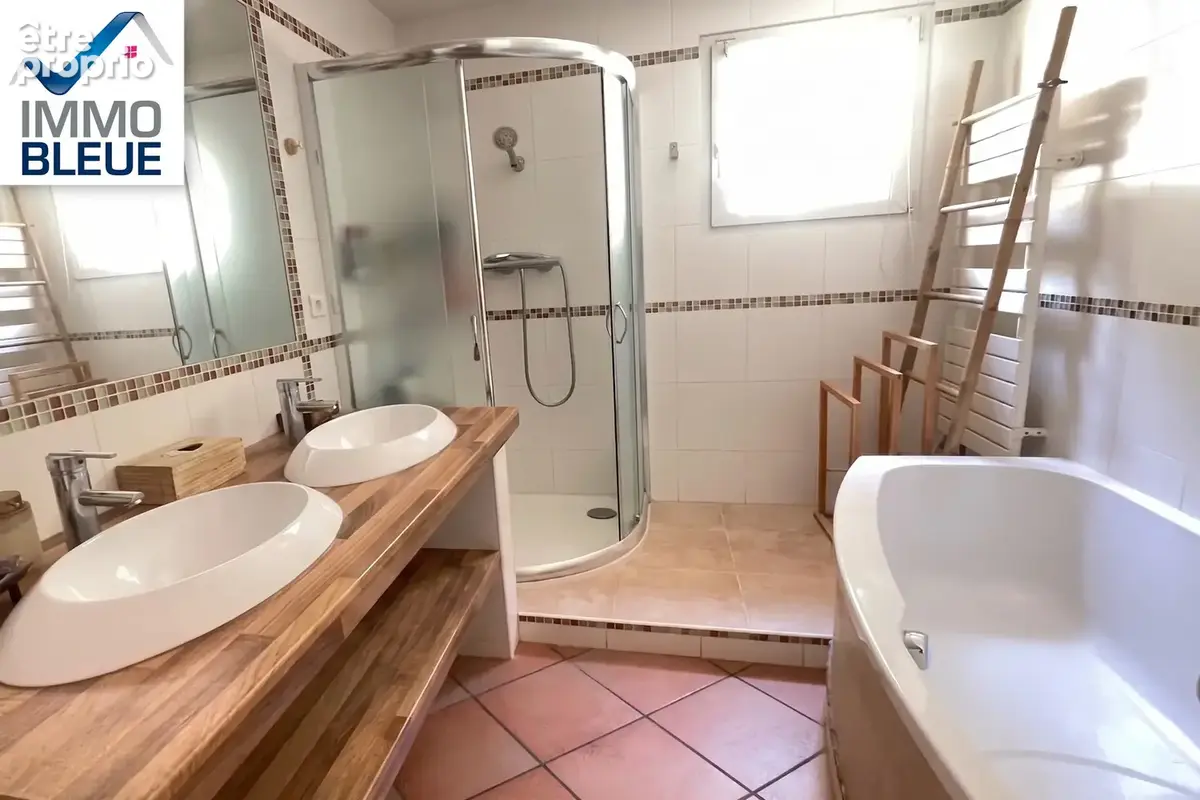 Maison 125 m² à Martigues  - photo 8