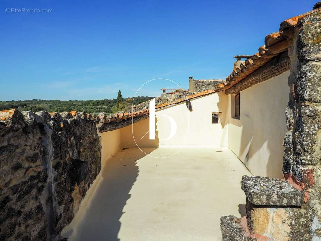 Maison à SABRAN