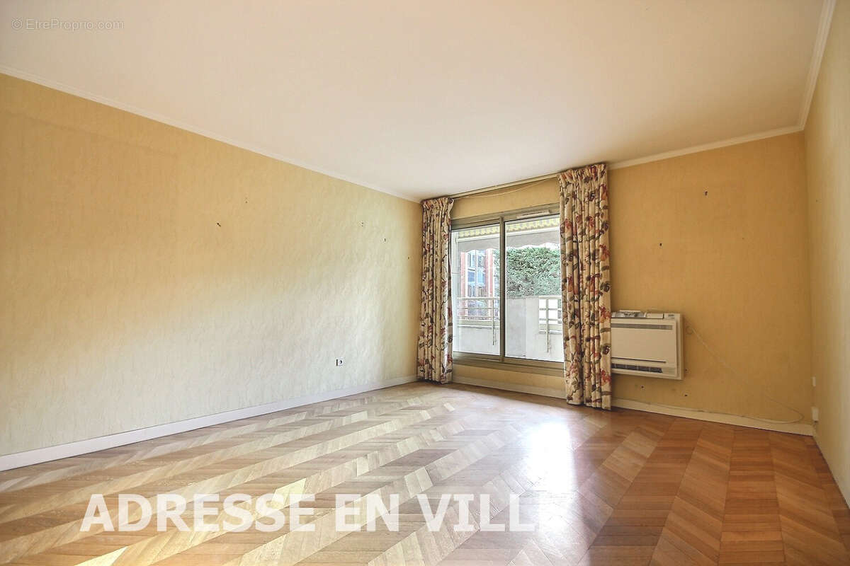 Appartement à LEVALLOIS-PERRET