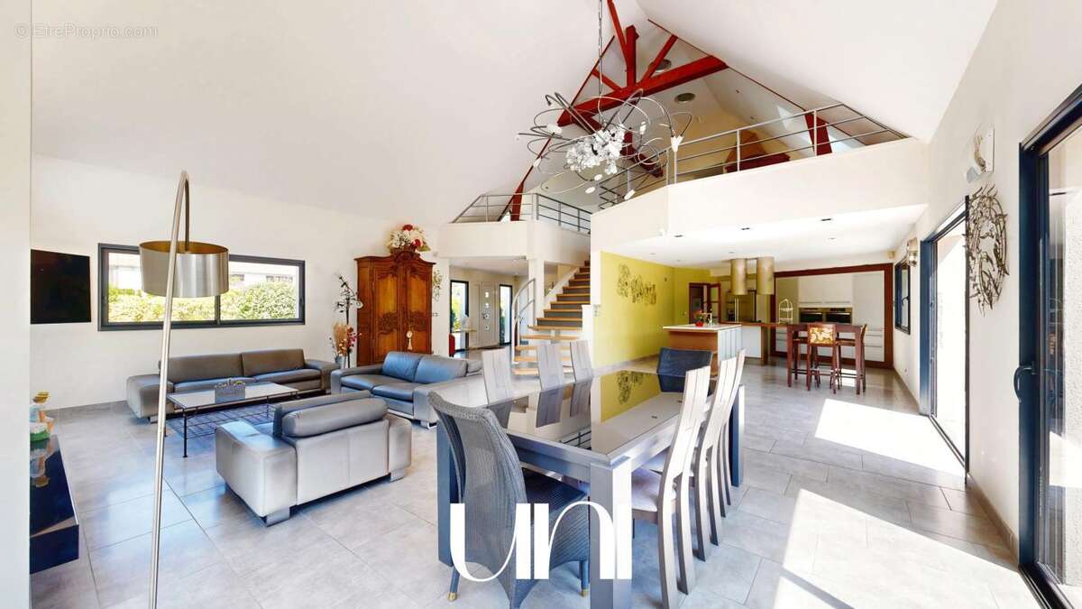 Maison 8 pièces de 295m2 avec piscine - BIÉVILLE-BEUVILLE - photo 9
