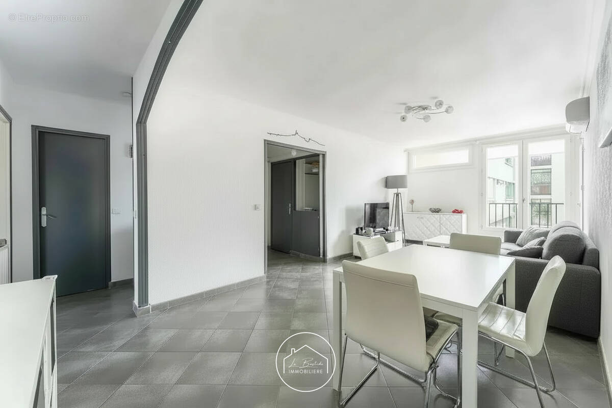 Appartement à MARSEILLE-10E