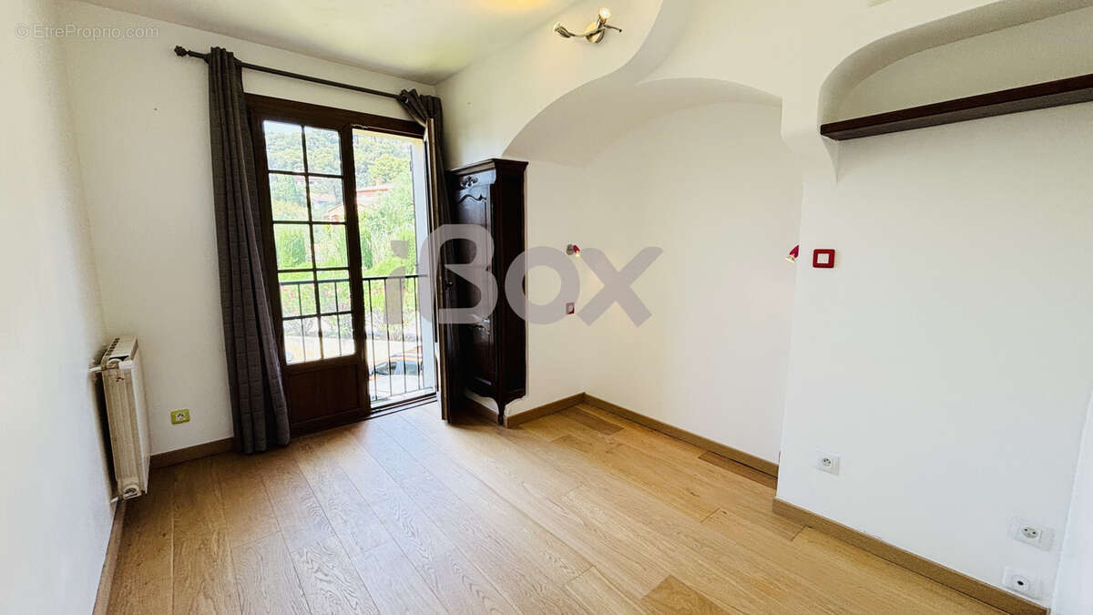 Appartement T5 à Carqueiranne en dernier étage - photo 10